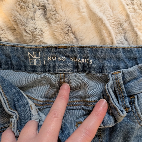 No Boundaries Women's Skinny Jeans 11 - Picture 6 of 9